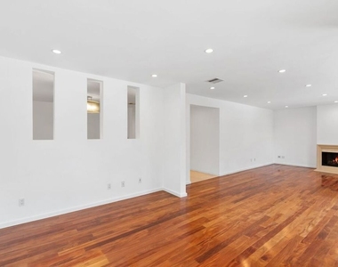 10645 Wilshire Boulevard - Photo Thumbnail 8