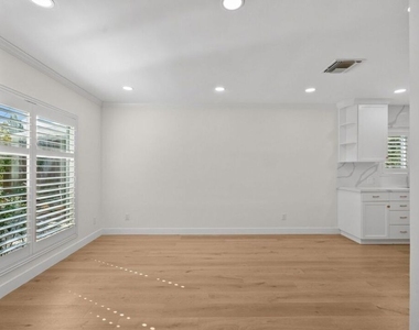 10780 Deliban Street - Photo Thumbnail 4