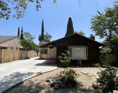 448 W 10th Street - Photo Thumbnail 1