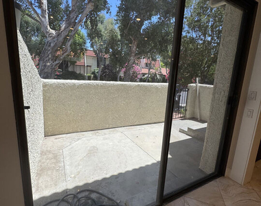 6205 1/2 Nita Avenue - Photo Thumbnail 4