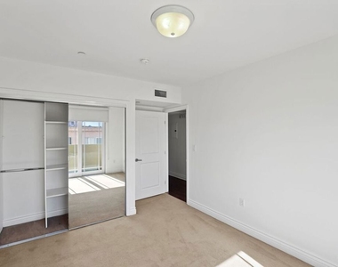11346 Iowa Avenue - Photo Thumbnail 11