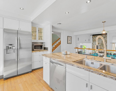 4725 La Villa Marina - Photo Thumbnail 7