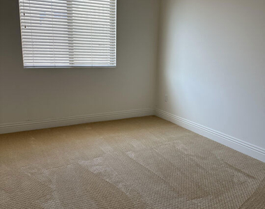 918 S Harvard Boulevard - Photo Thumbnail 7
