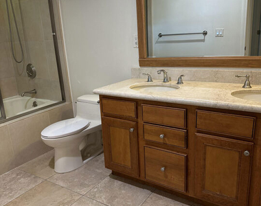 918 S Harvard Boulevard - Photo Thumbnail 9
