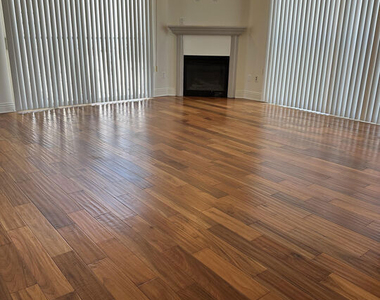 918 S Harvard Boulevard - Photo Thumbnail 2