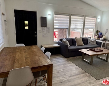 42814 Willow Avenue - Photo Thumbnail 3