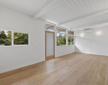 2210 Echo Park Avenue - Photo Thumbnail 2