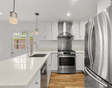 838 Hilldale - Photo Thumbnail 9