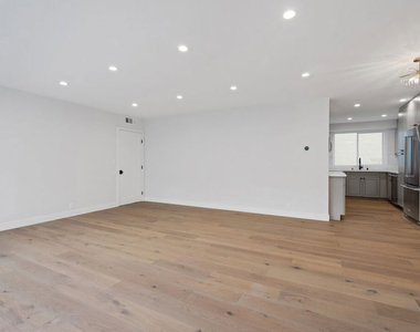 153 S Palm Drive - Photo Thumbnail 22