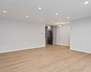 153 S Palm Drive - Photo Thumbnail 21