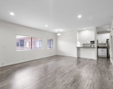424 S Westmoreland Avenue - Photo Thumbnail 6