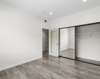 424 S Westmoreland Avenue - Photo Thumbnail 27