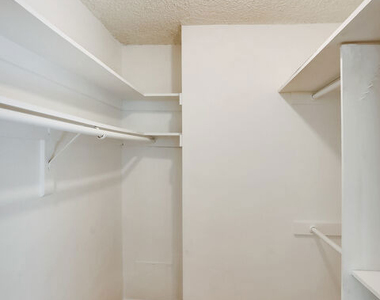 809 S Bundy Drive - Photo Thumbnail 5