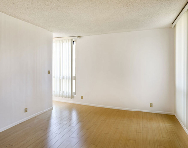 809 S Bundy Drive - Photo Thumbnail 7