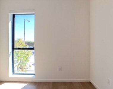 5119 Colfax Avenue - Photo Thumbnail 24
