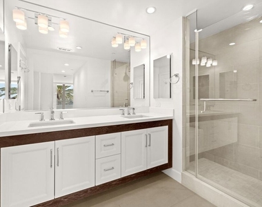 1221 W Ocean Avenue - Photo Thumbnail 8
