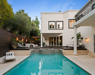 1404 Dawnridge Drive - Photo Thumbnail 2