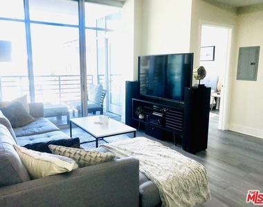 1241 5th Street - Photo Thumbnail 9