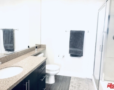 1241 5th Street - Photo Thumbnail 14
