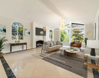 18022 Lake Encino Drive - Photo Thumbnail 3