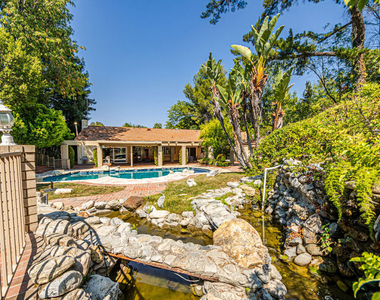 18022 Lake Encino Drive - Photo Thumbnail 38
