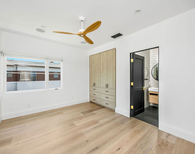 107 S Flores Street - Photo Thumbnail 10