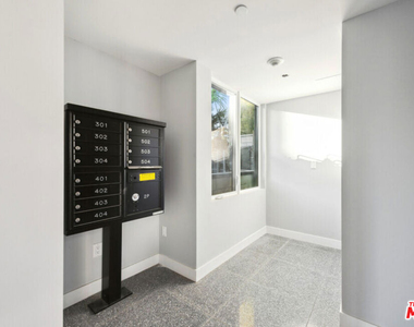 1130 N Orange Drive - Photo Thumbnail 13