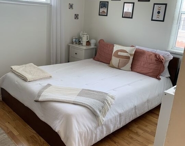 1470 S Sherbourne Drive - Photo Thumbnail 5