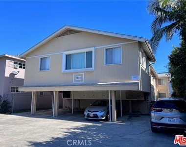 1470 S Sherbourne Drive - Photo Thumbnail 7