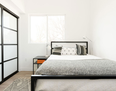 2512 Berkeley Avenue - Photo Thumbnail 40
