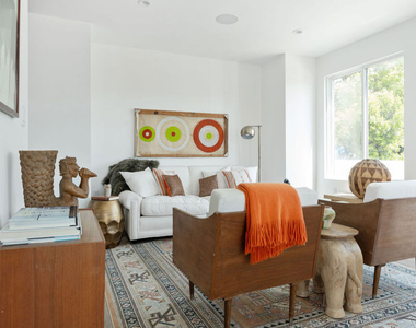 2512 Berkeley Avenue - Photo Thumbnail 7