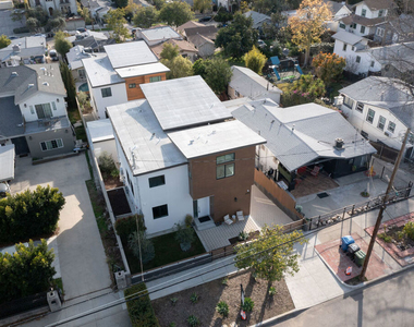 2512 Berkeley Avenue - Photo Thumbnail 2