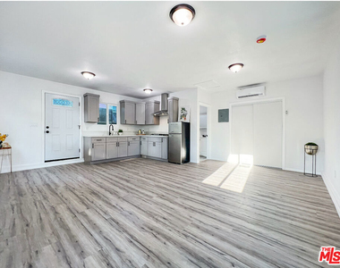 8946 Bryson Avenue - Photo Thumbnail 4