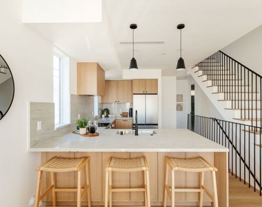 6765 1/2 Lexington Avenue - Photo Thumbnail 8