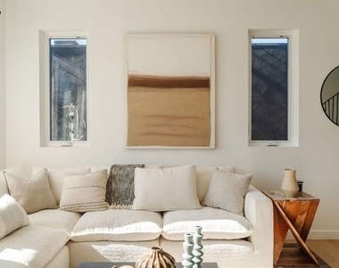 6765 1/2 Lexington Avenue - Photo Thumbnail 13