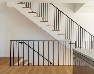 6765 1/2 Lexington Avenue - Photo Thumbnail 14