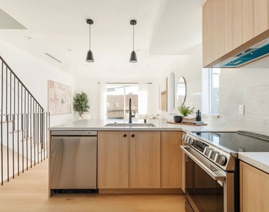 6765 1/2 Lexington Avenue - Photo Thumbnail 10