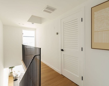 6765 1/2 Lexington Avenue - Photo Thumbnail 17