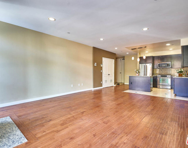 401 N Serrano Avenue - Photo Thumbnail 2
