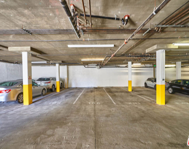 401 N Serrano Avenue - Photo Thumbnail 11