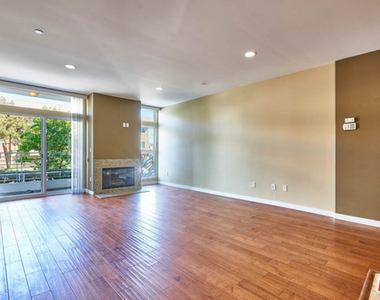 401 N Serrano Avenue - Photo Thumbnail 6