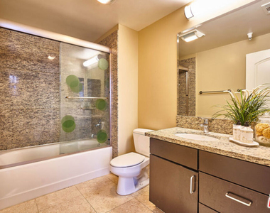 401 N Serrano Avenue - Photo Thumbnail 7
