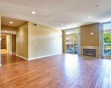 401 N Serrano Avenue - Photo Thumbnail 8