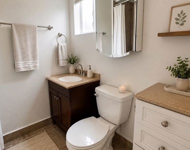 410 N Frederic Street - Photo Thumbnail 13