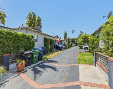 4177 Ince Boulevard - Photo Thumbnail 6