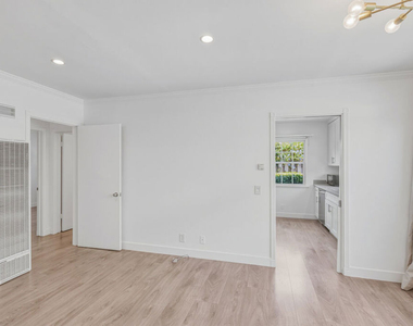 4177 Ince Boulevard - Photo Thumbnail 23