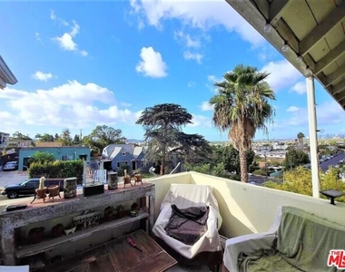 4723 W 17th Street - Photo Thumbnail 7