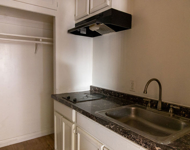 6126 Eleanor Avenue - Photo Thumbnail 6