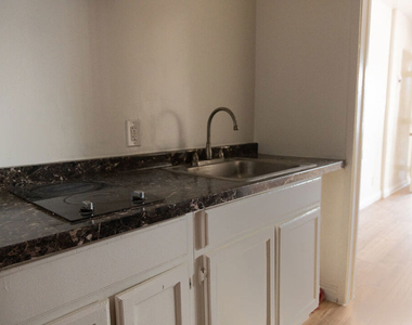 6126 Eleanor Avenue - Photo Thumbnail 7