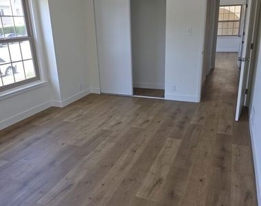 945 S Bedford Street - Photo Thumbnail 15